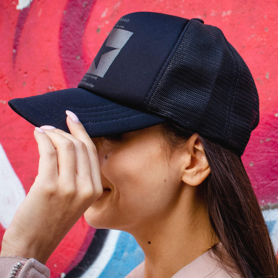 CZAPKA z daszkiem BEJSBOLÓWKA regulowana Z SIATKĄ damska męska