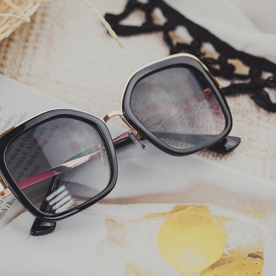 OKULARY przeciwsłoneczne DAMSKIE czarne ZŁOTE duże